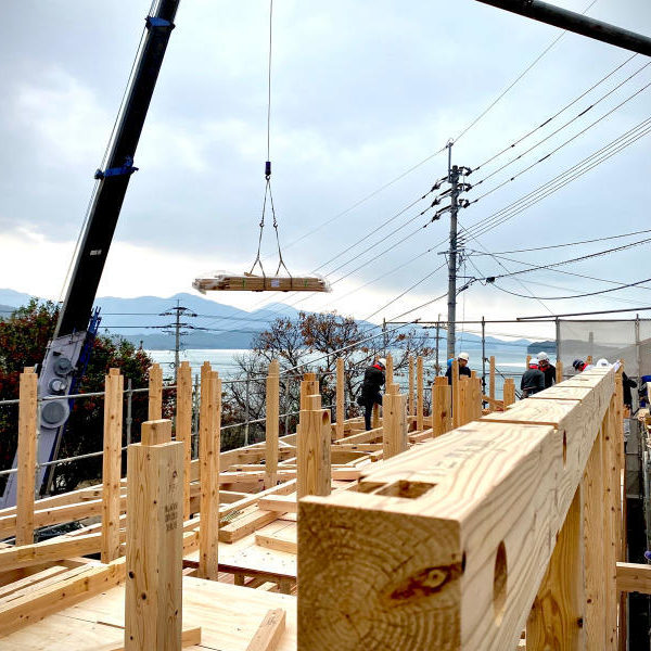 糸島「小富士ヒュッテ」の棟上げでした。